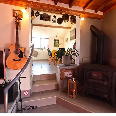 Aux Deux Amis ホームステイ *