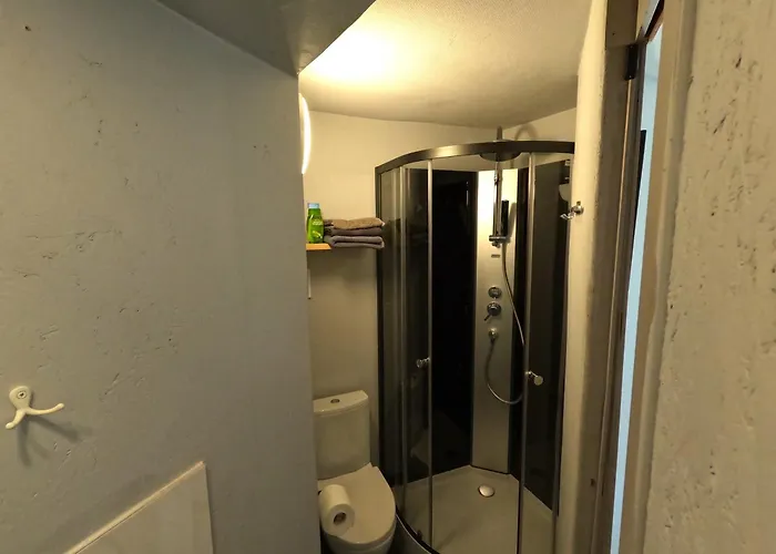 Aux Deux Amis Privatunterkunft