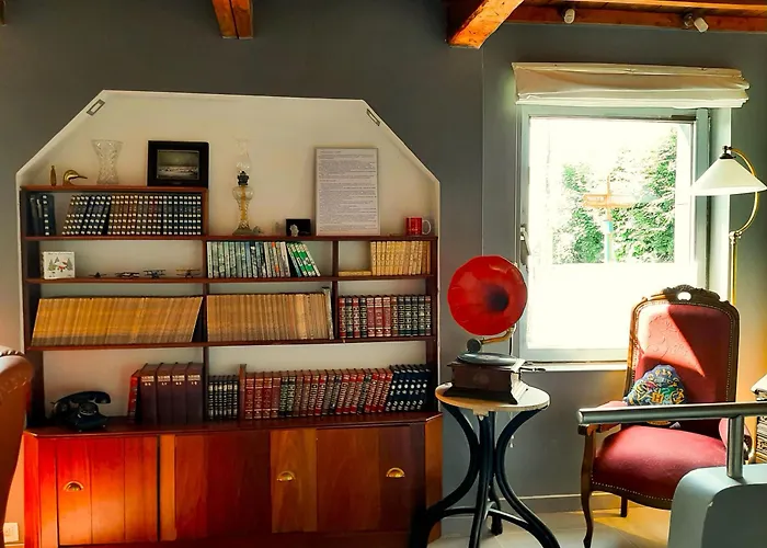 בית אירוח Aux Deux Amis סטבלוט